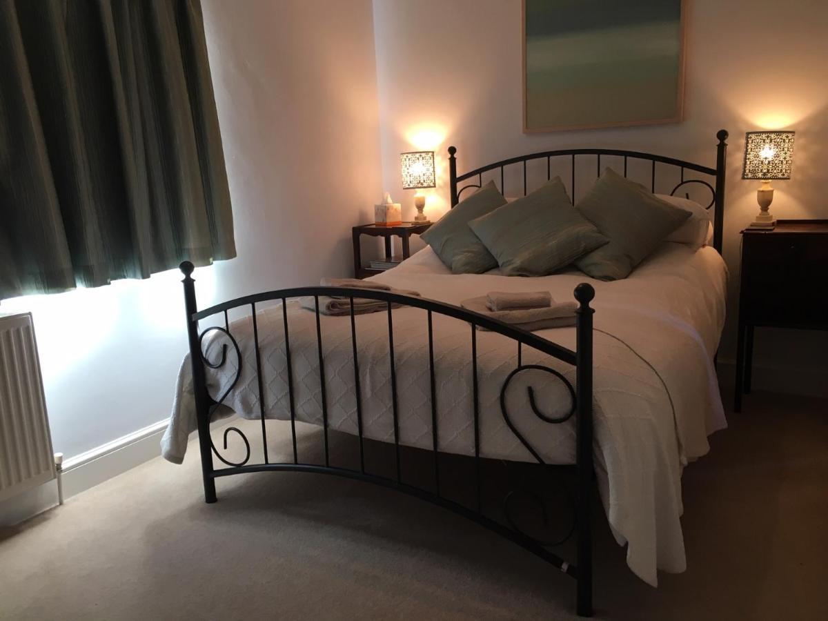 5 Charlton Mill Way B&B Chichester Zimmer foto