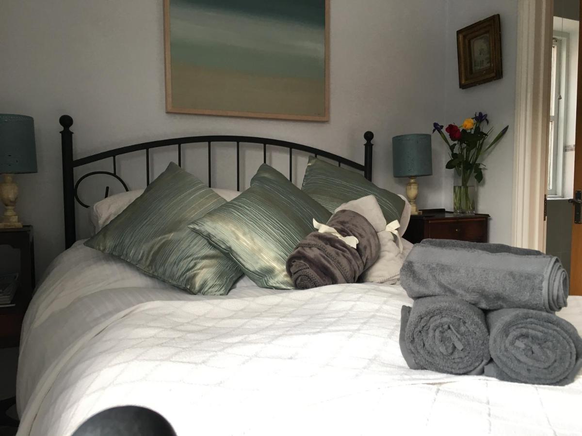 5 Charlton Mill Way B&B Chichester Zimmer foto